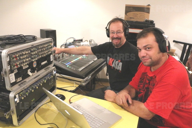 Nicolas
Hoste et Julien Bousquet aux consoles d'enregistrement.